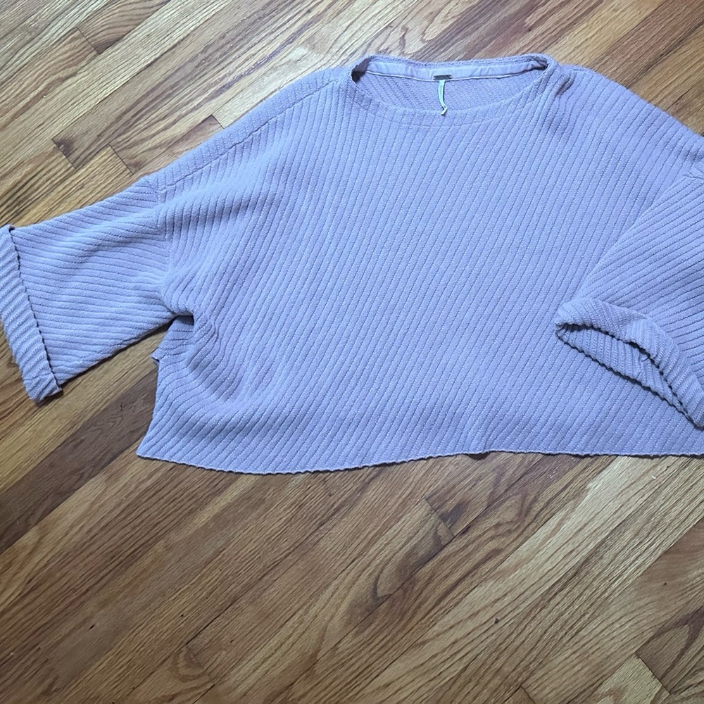 FREE PEOPLE CROPPED OVERSIZED SWEATER